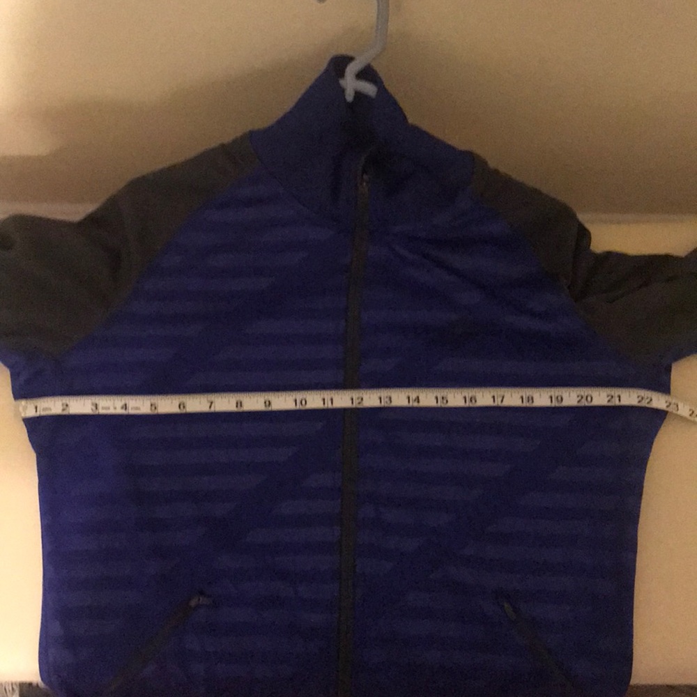 Nike jacket - Picture 3 of 7